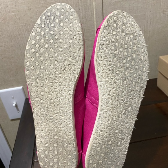Tom’s size 8.5 only worn a few times - Picture 4 of 5